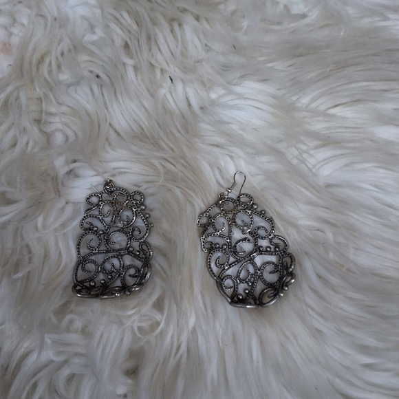 Vintage Scrollwork‎ statement earrings - Picture 6 of 7